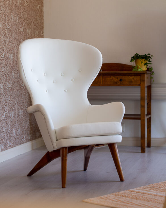 Ornäs Siesta lepotuolin uusi verhoilu.