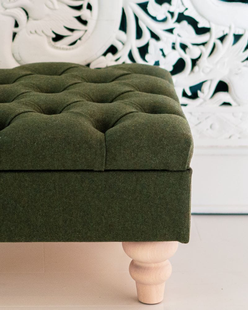 Rahi, jonka kansi on syvänapitettu.